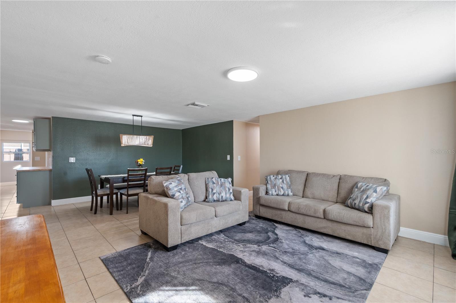 HILLANDALE - Residential