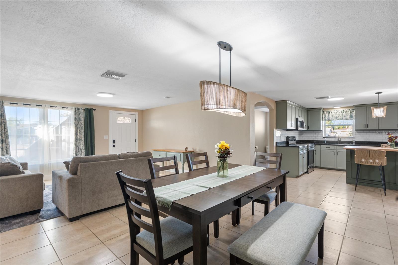 HILLANDALE - Residential