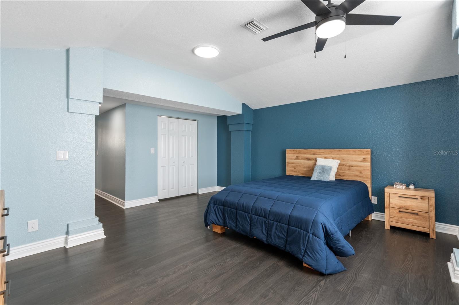 HILLANDALE - Residential