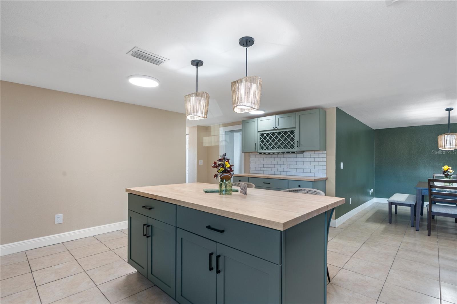 HILLANDALE - Residential