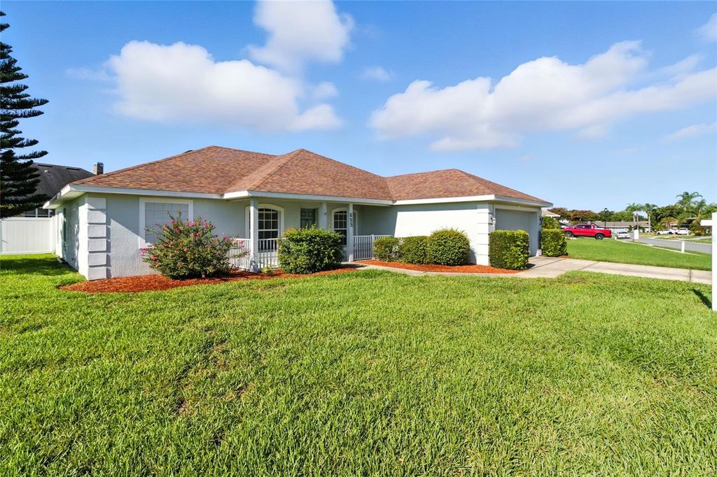 Photo of 655 Powder Horn Row, Lakeland, FL 33809 (MLS # L4955235)