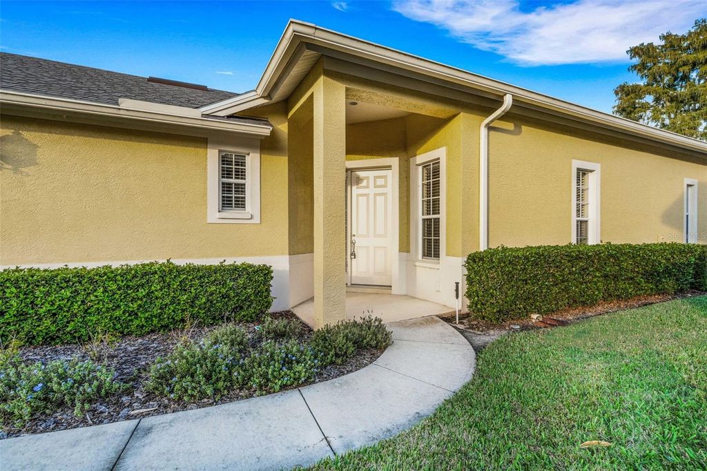 Photo of 2938 Mission Lakes Drive #2938, Lakeland, FL 33803 (MLS # L4957544)
