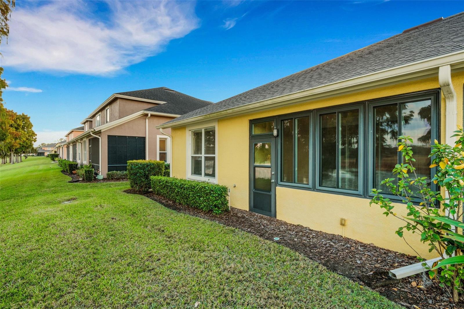 MISSION LAKES AT OAKBRIDGE CONDO - Residential