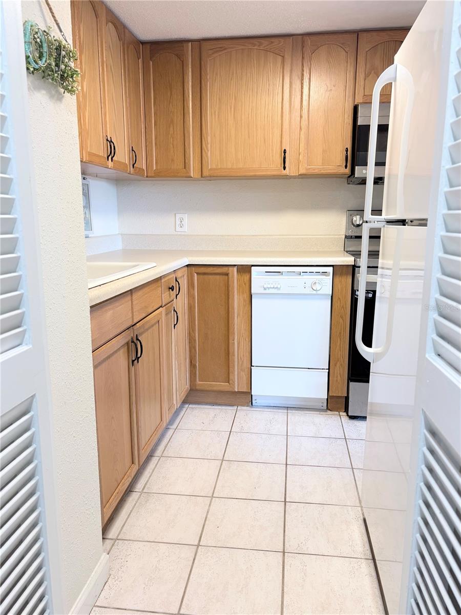 REGATTA BEACH CLUB CONDO - Residential Lease