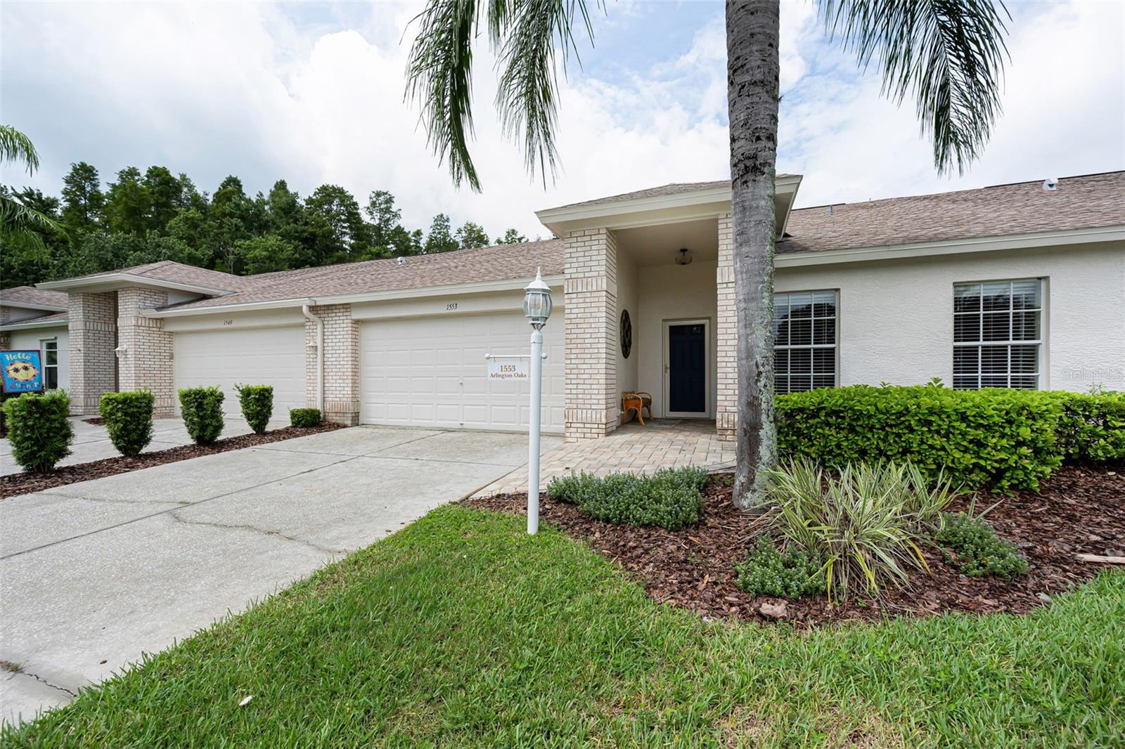 1553 ARLINGTON OAKS COURT