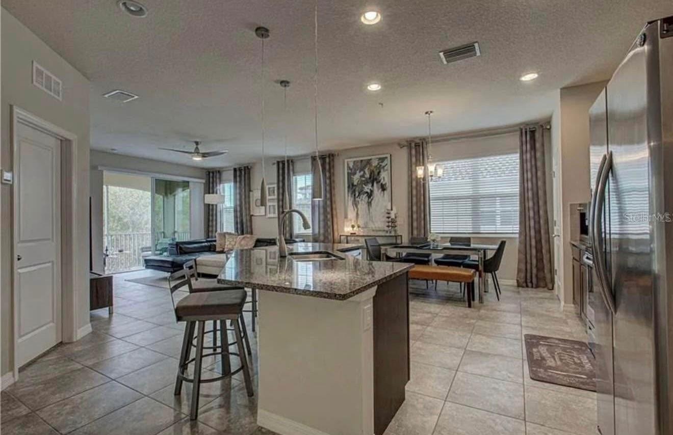 SOLEIL PH 16 - Residential Lease