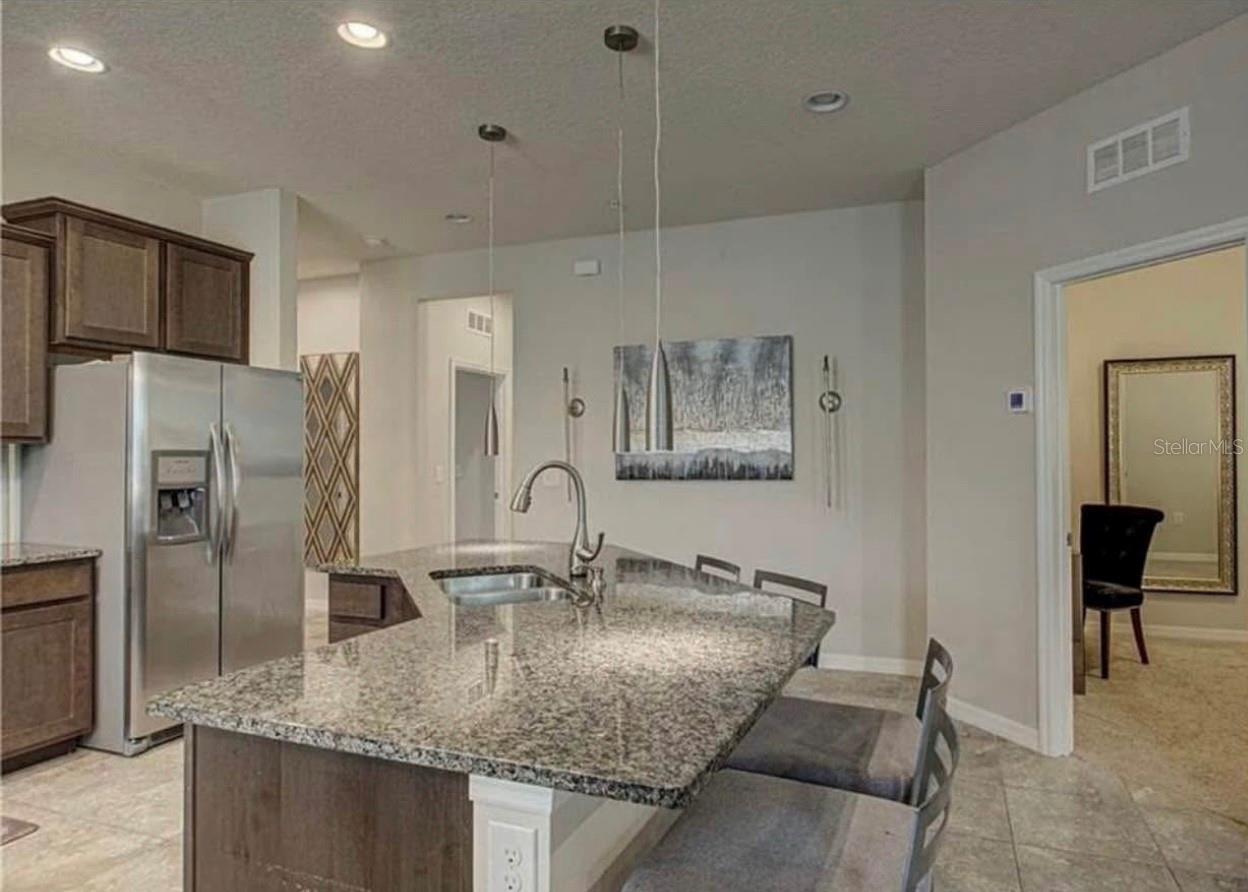 SOLEIL PH 16 - Residential Lease