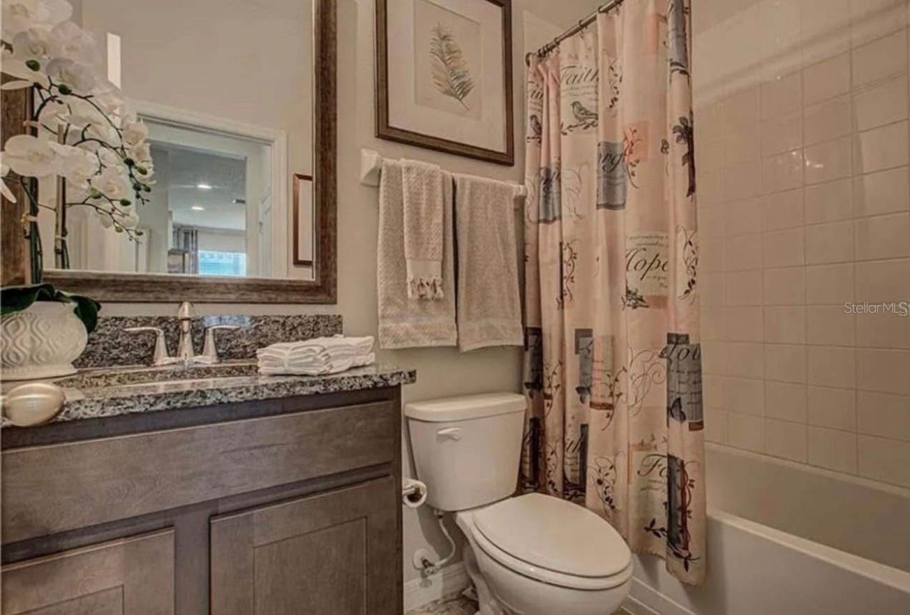 SOLEIL PH 16 - Residential Lease