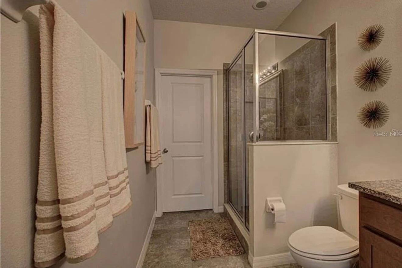 SOLEIL PH 16 - Residential Lease