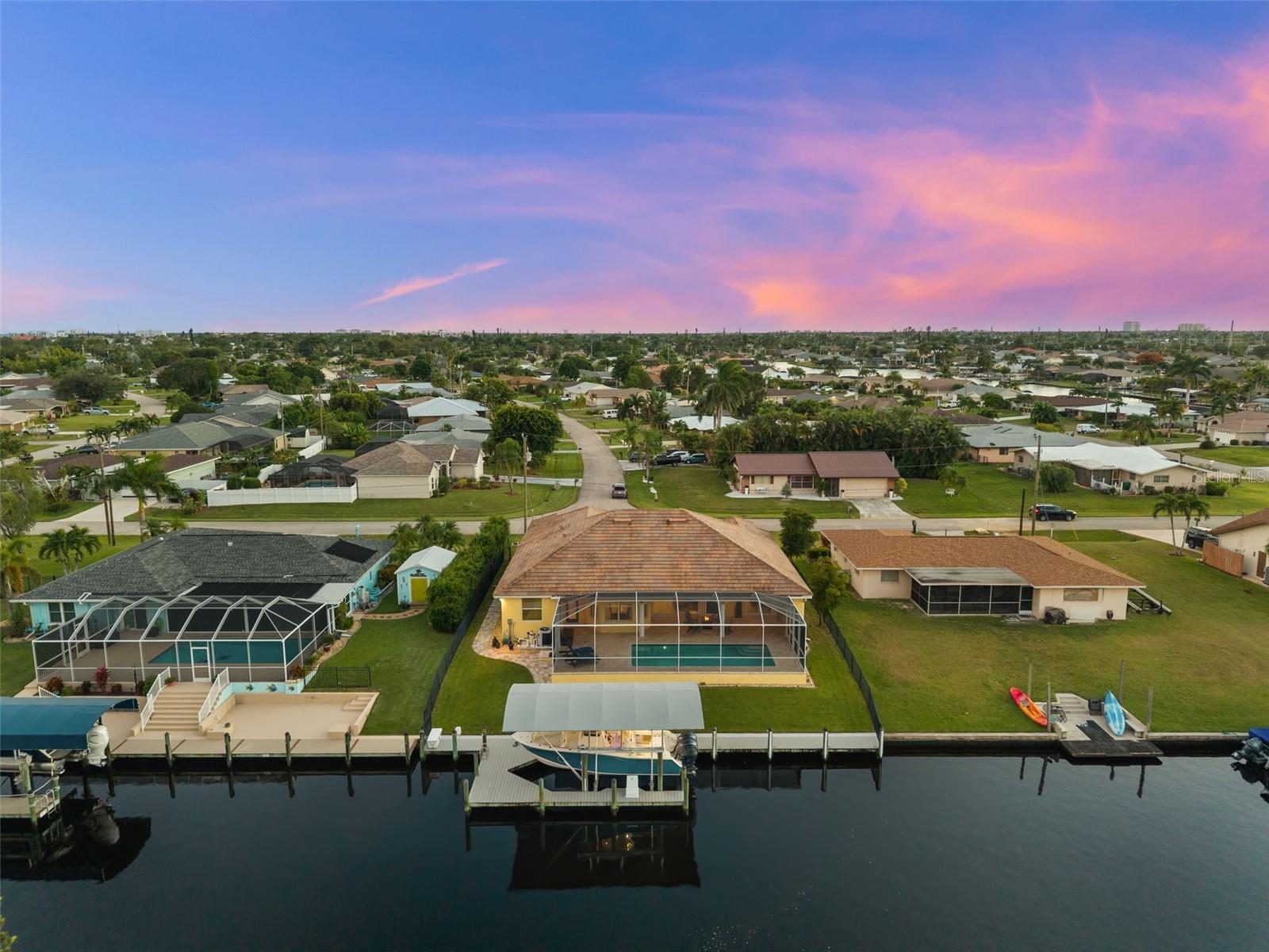 CAPE CORAL - Residential