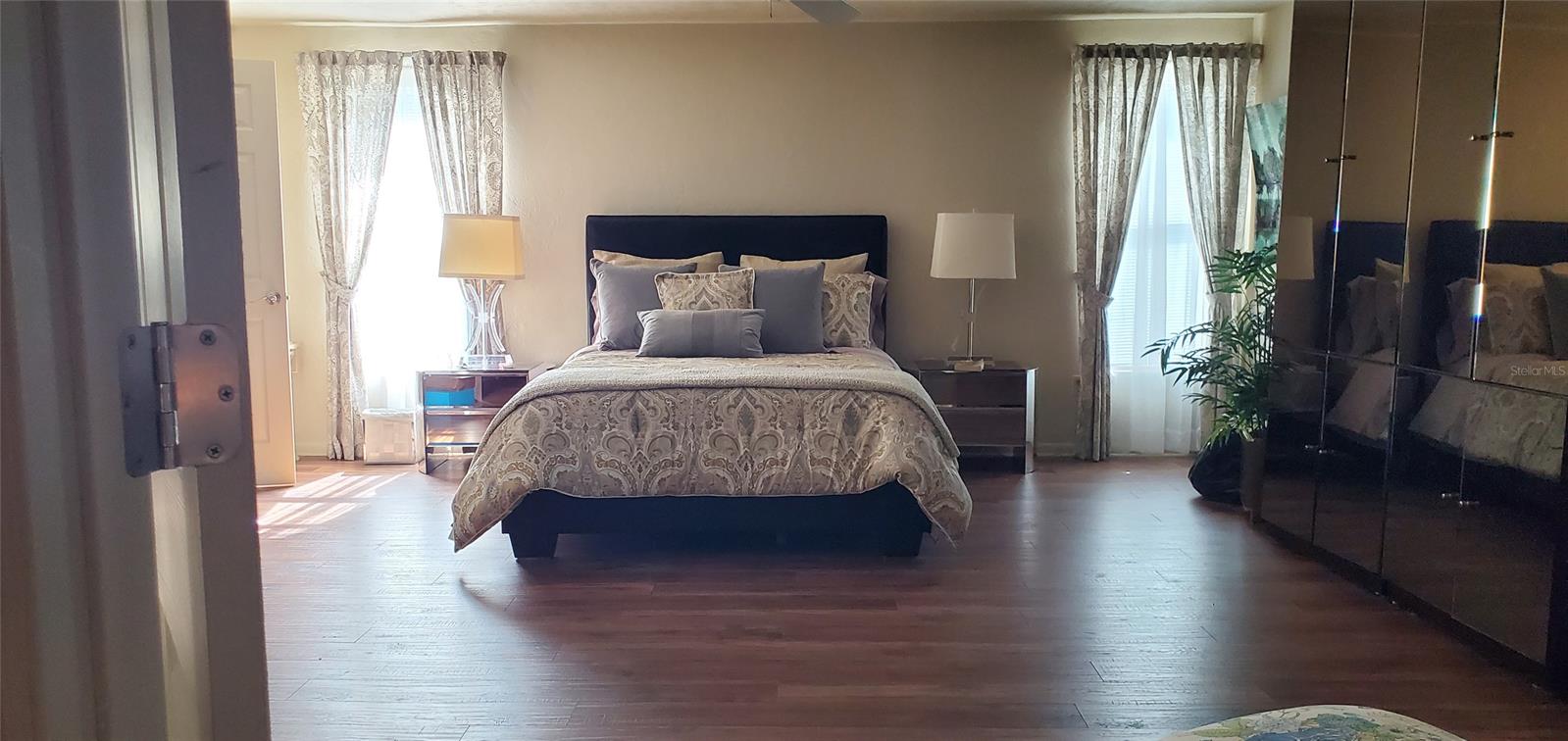 Venezia Unit 01 - Land