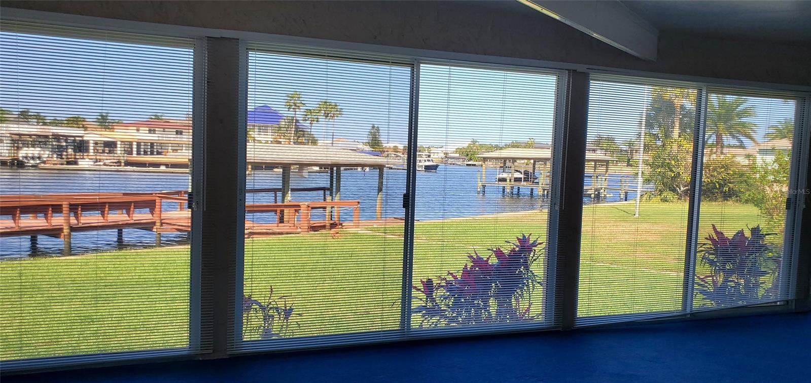 Venezia Unit 01 - Land