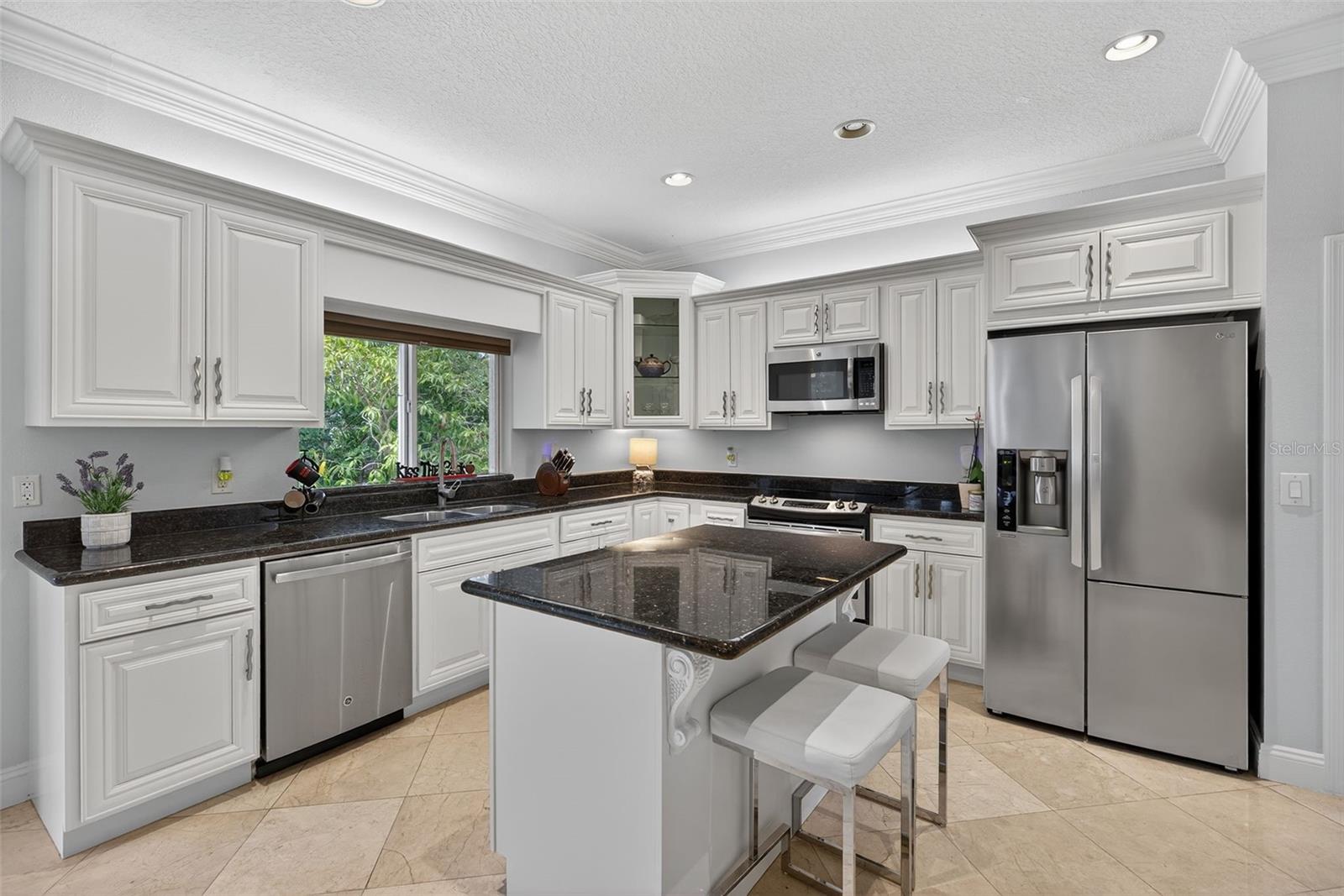 3185 SHORELINE DRIVE