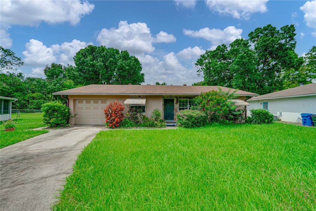 Photo of 1548 Foxridge Run SW, Winter Haven, FL 33880 (MLS # L4959454)