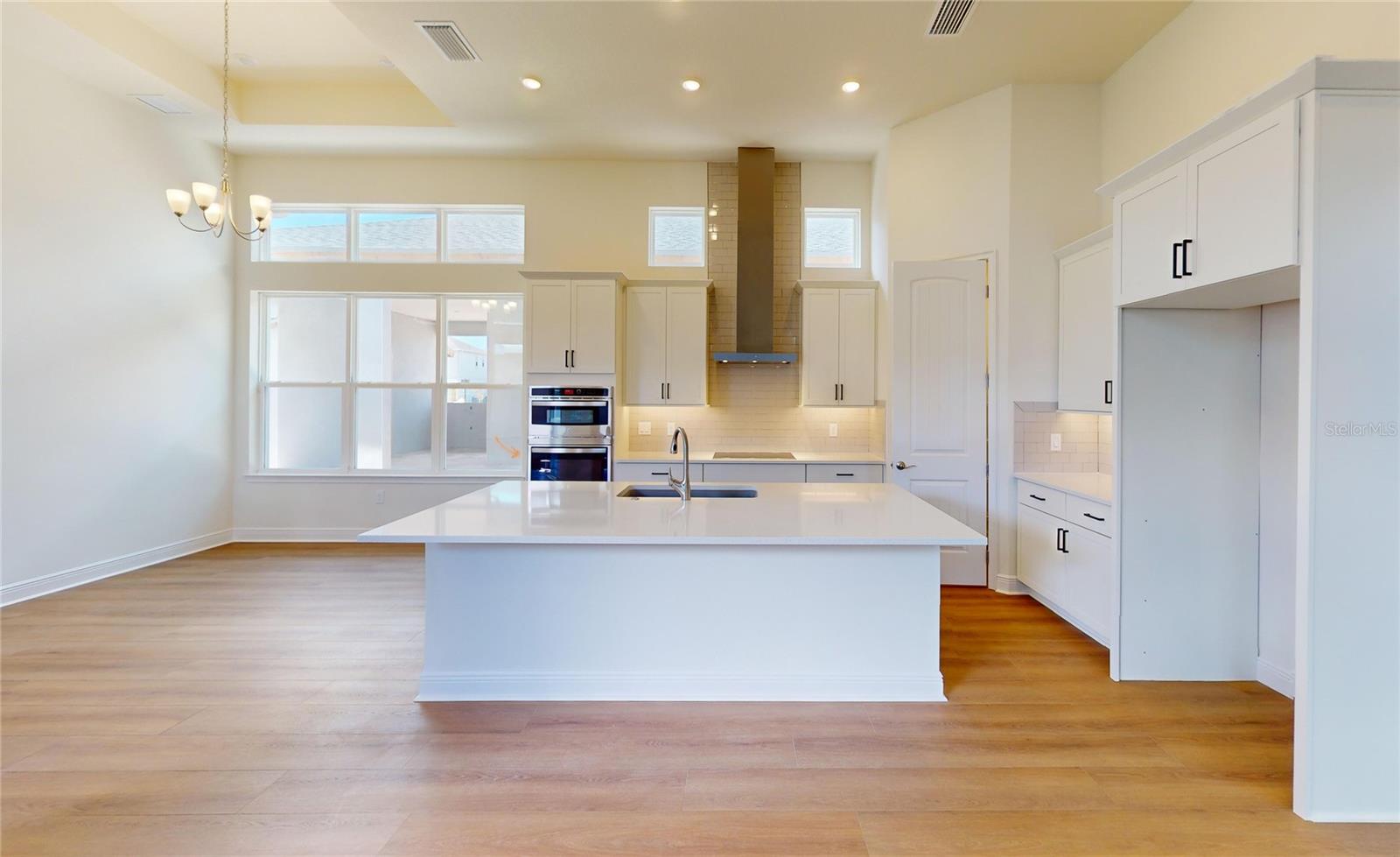 10052 PEEBLES STREET