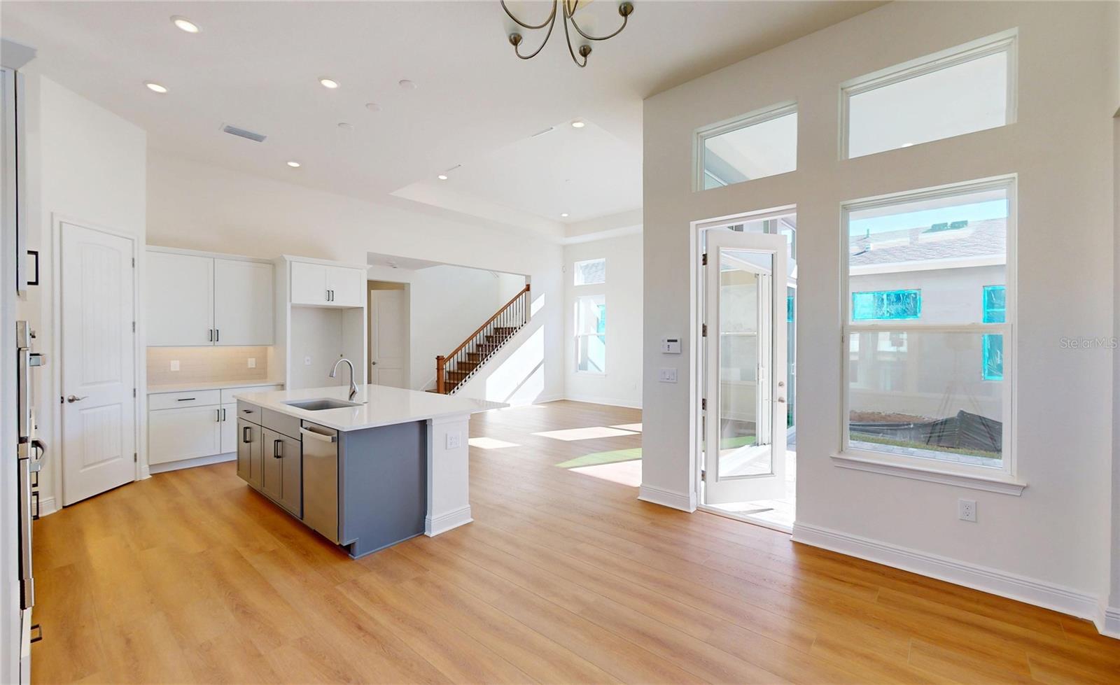 10052 PEEBLES STREET