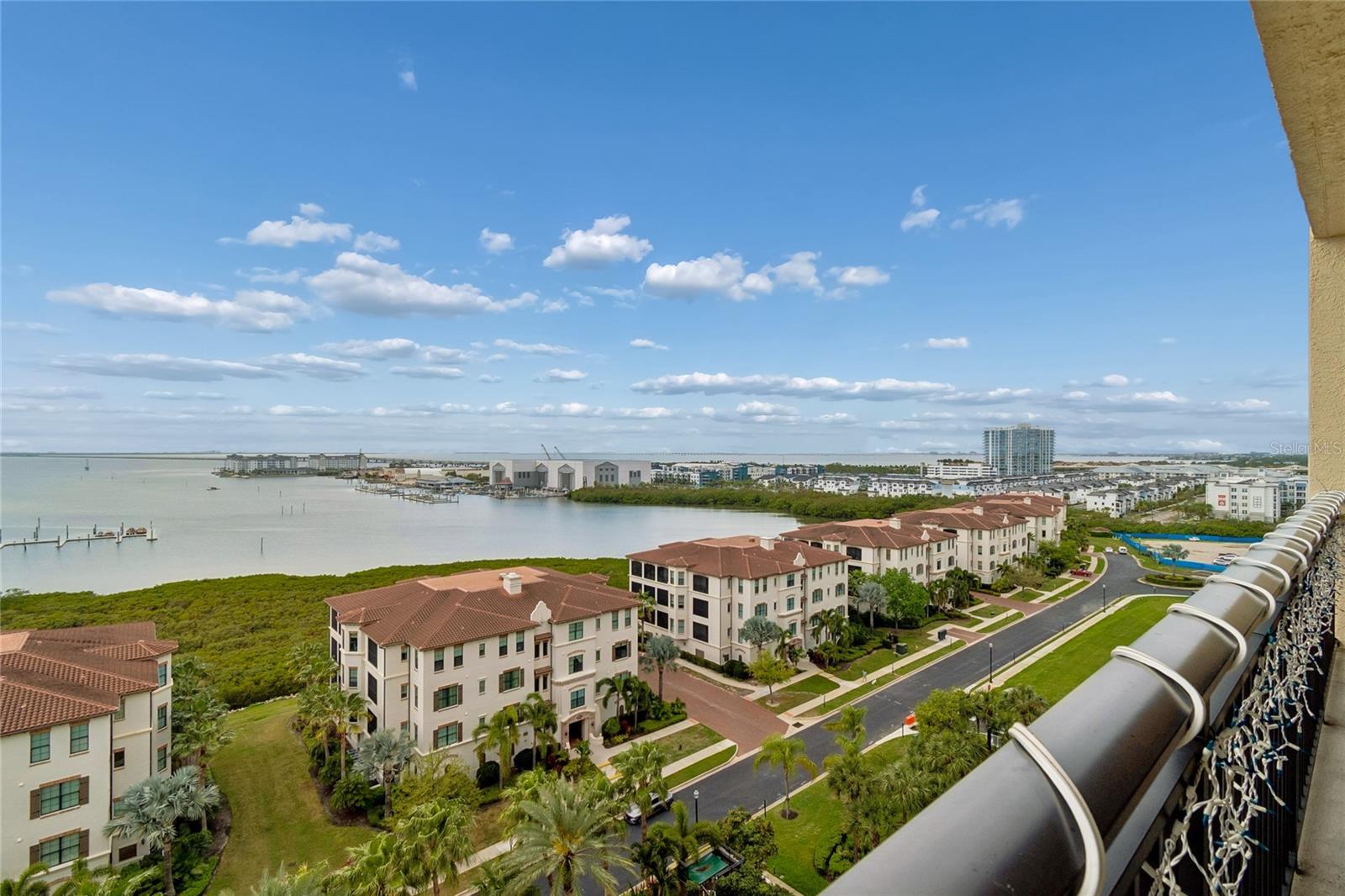 CASTILLO AT WESTSHORE YACHT CL - Residential