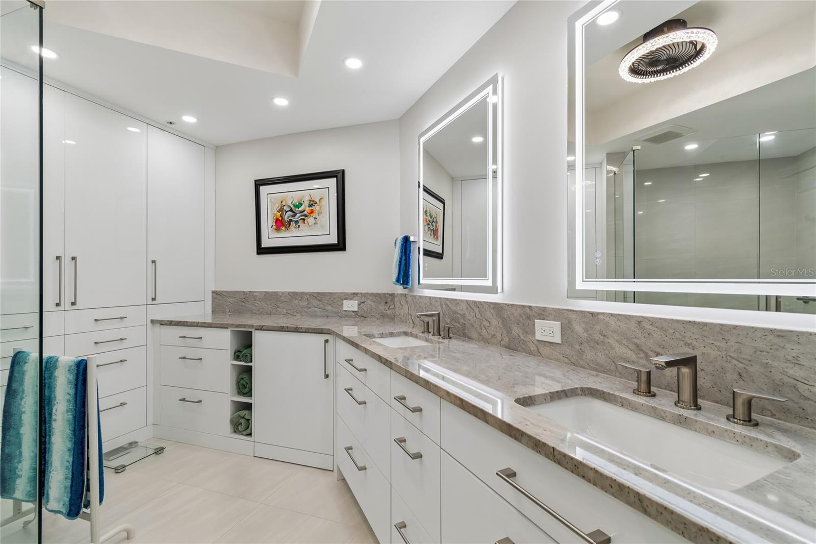 CASTILLO AT WESTSHORE YACHT CL - Residential