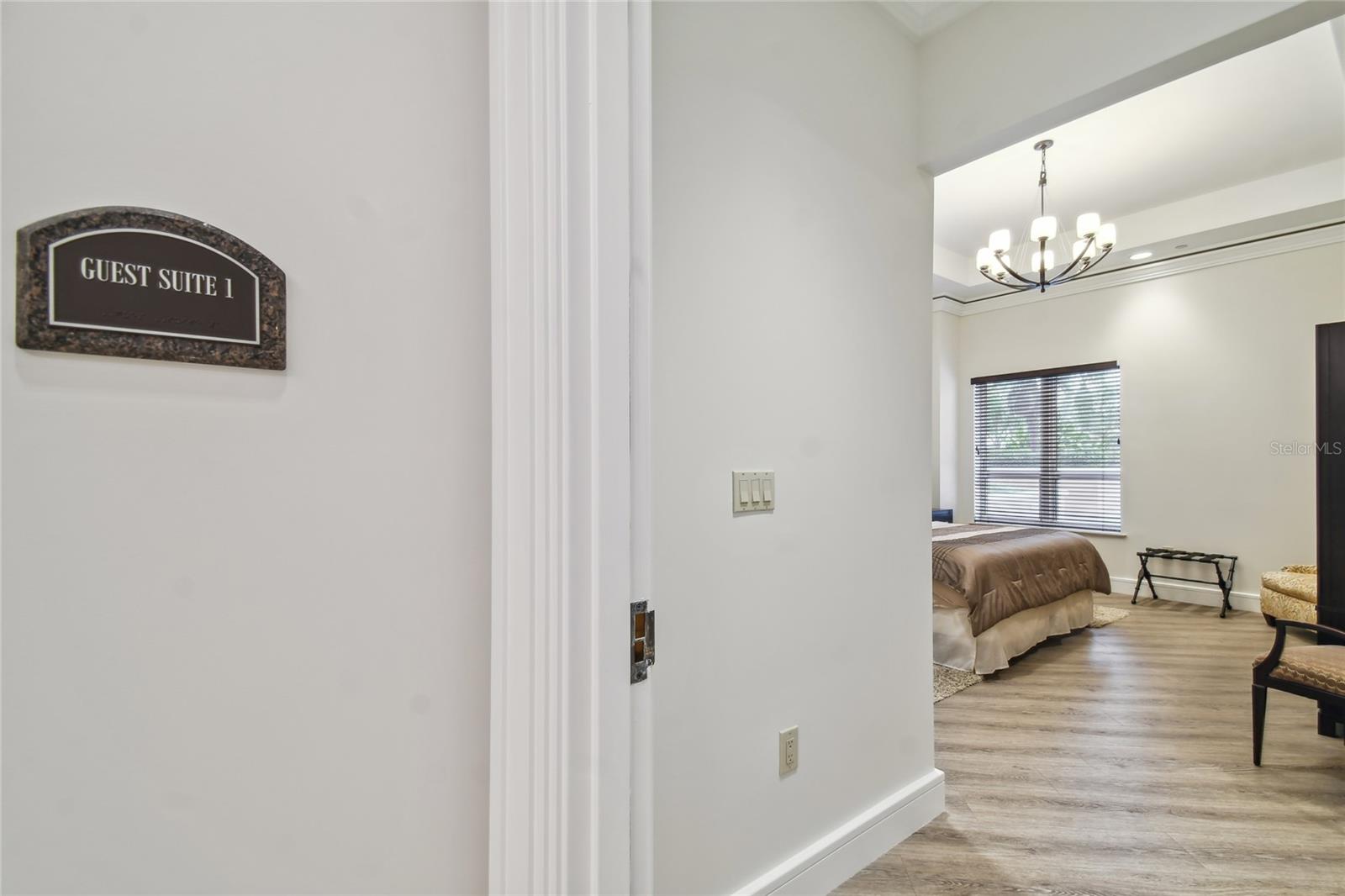 CASTILLO AT WESTSHORE YACHT CL - Residential