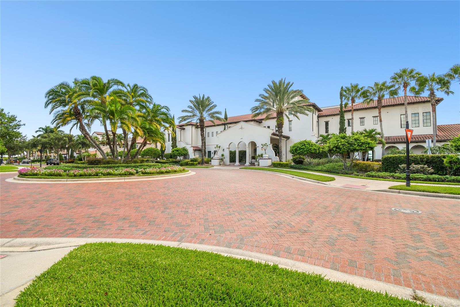 CASTILLO AT WESTSHORE YACHT CL - Residential