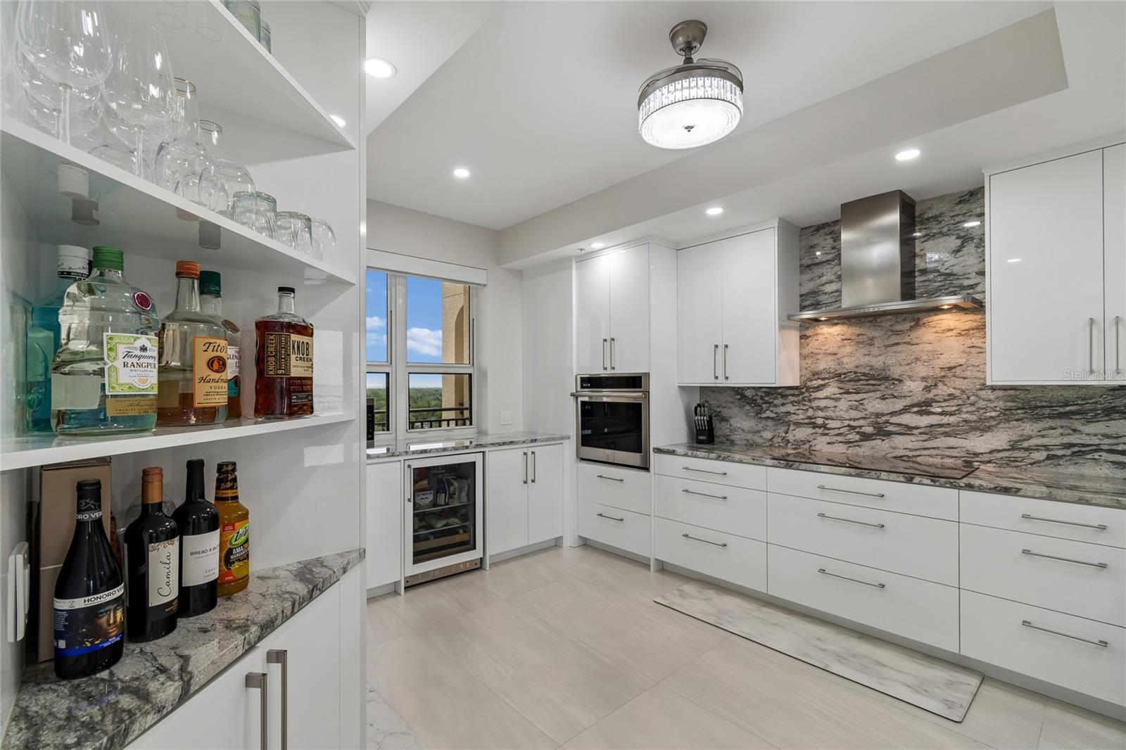 CASTILLO AT WESTSHORE YACHT CL - Residential