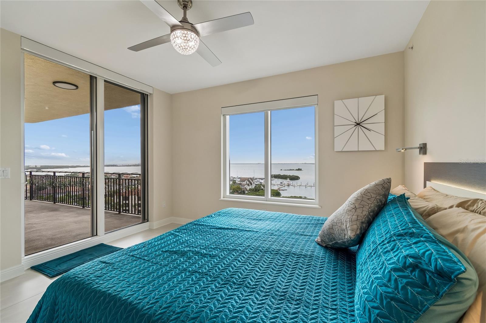 CASTILLO AT WESTSHORE YACHT CL - Residential