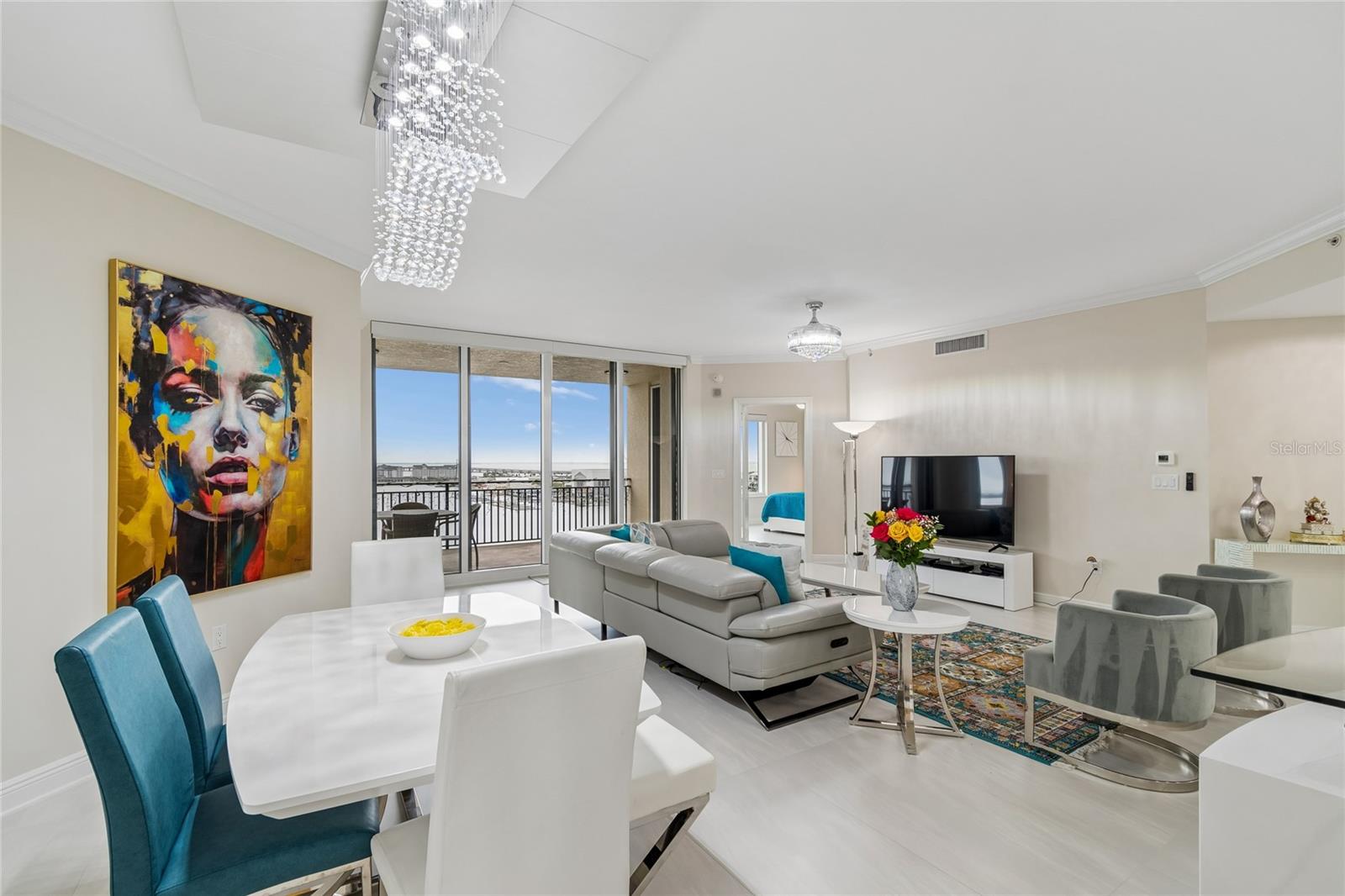 CASTILLO AT WESTSHORE YACHT CL - Residential