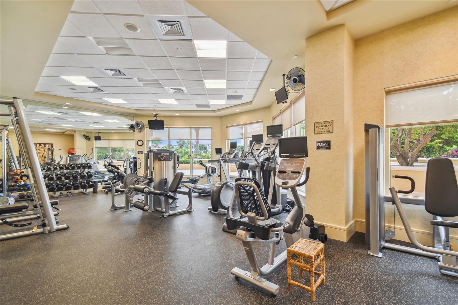 CASTILLO AT WESTSHORE YACHT CL - Residential