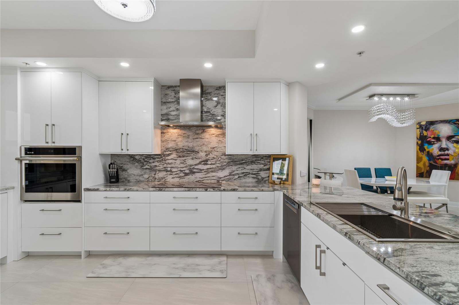 CASTILLO AT WESTSHORE YACHT CL - Residential