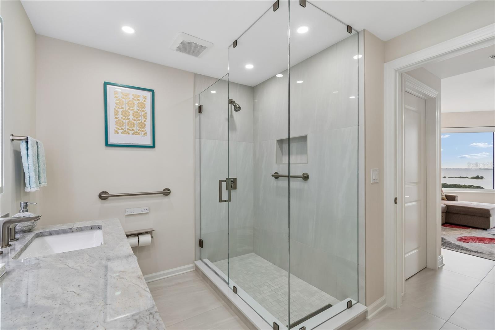 CASTILLO AT WESTSHORE YACHT CL - Residential