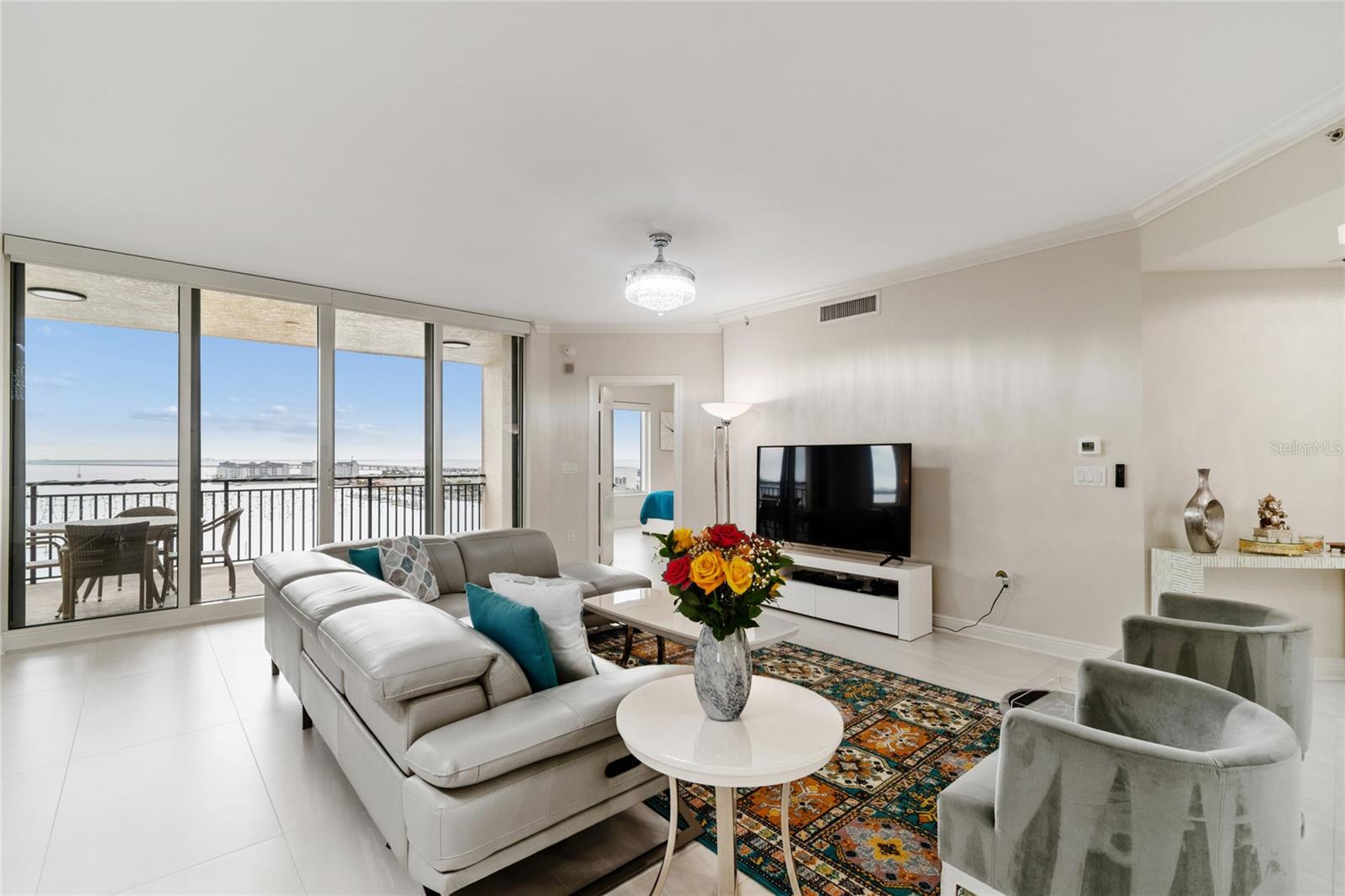 CASTILLO AT WESTSHORE YACHT CL - Residential