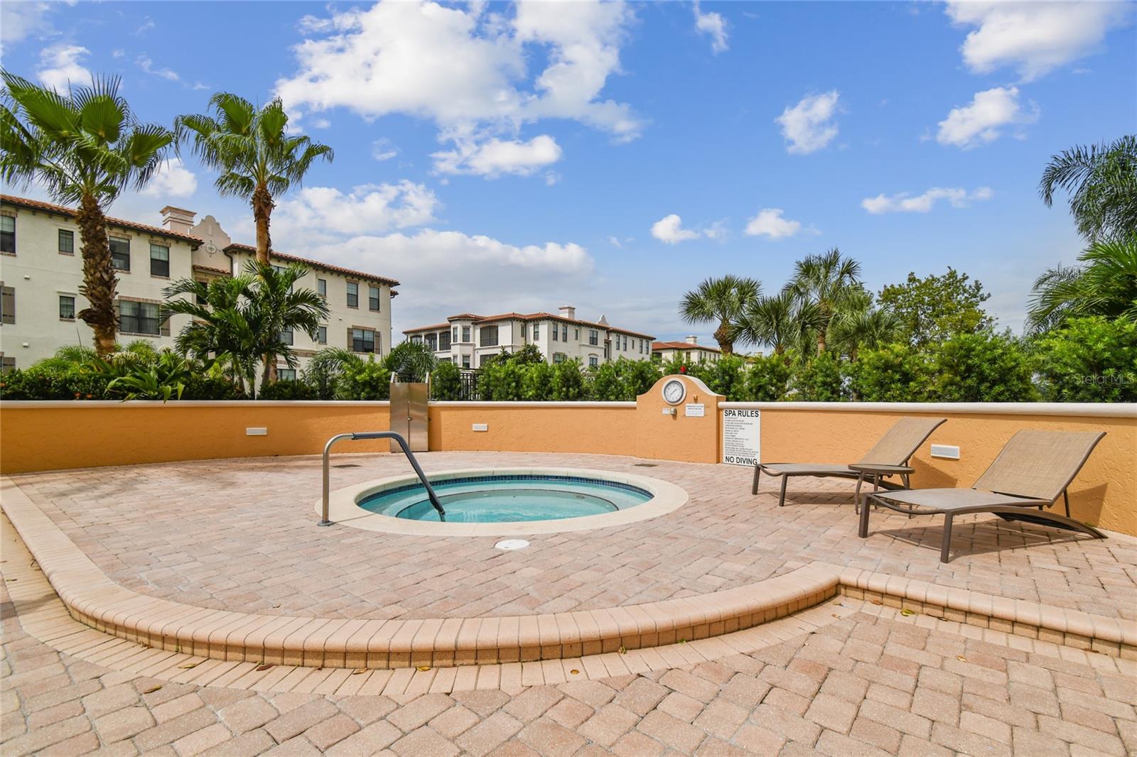 CASTILLO AT WESTSHORE YACHT CL - Residential