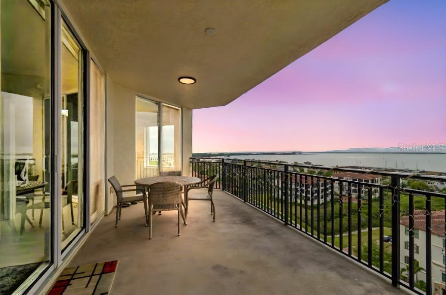 CASTILLO AT WESTSHORE YACHT CL - Residential