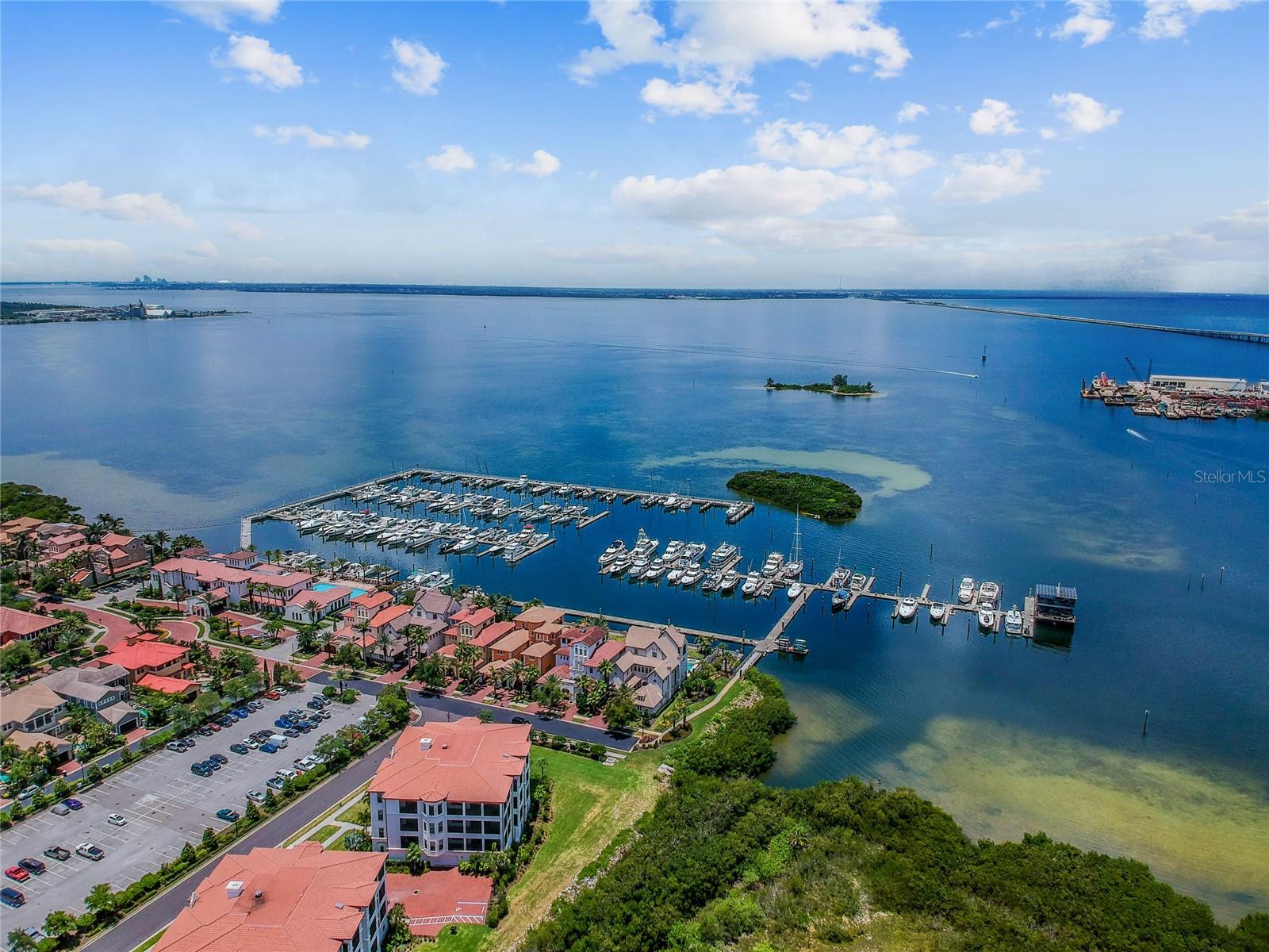 CASTILLO AT WESTSHORE YACHT CL - Residential