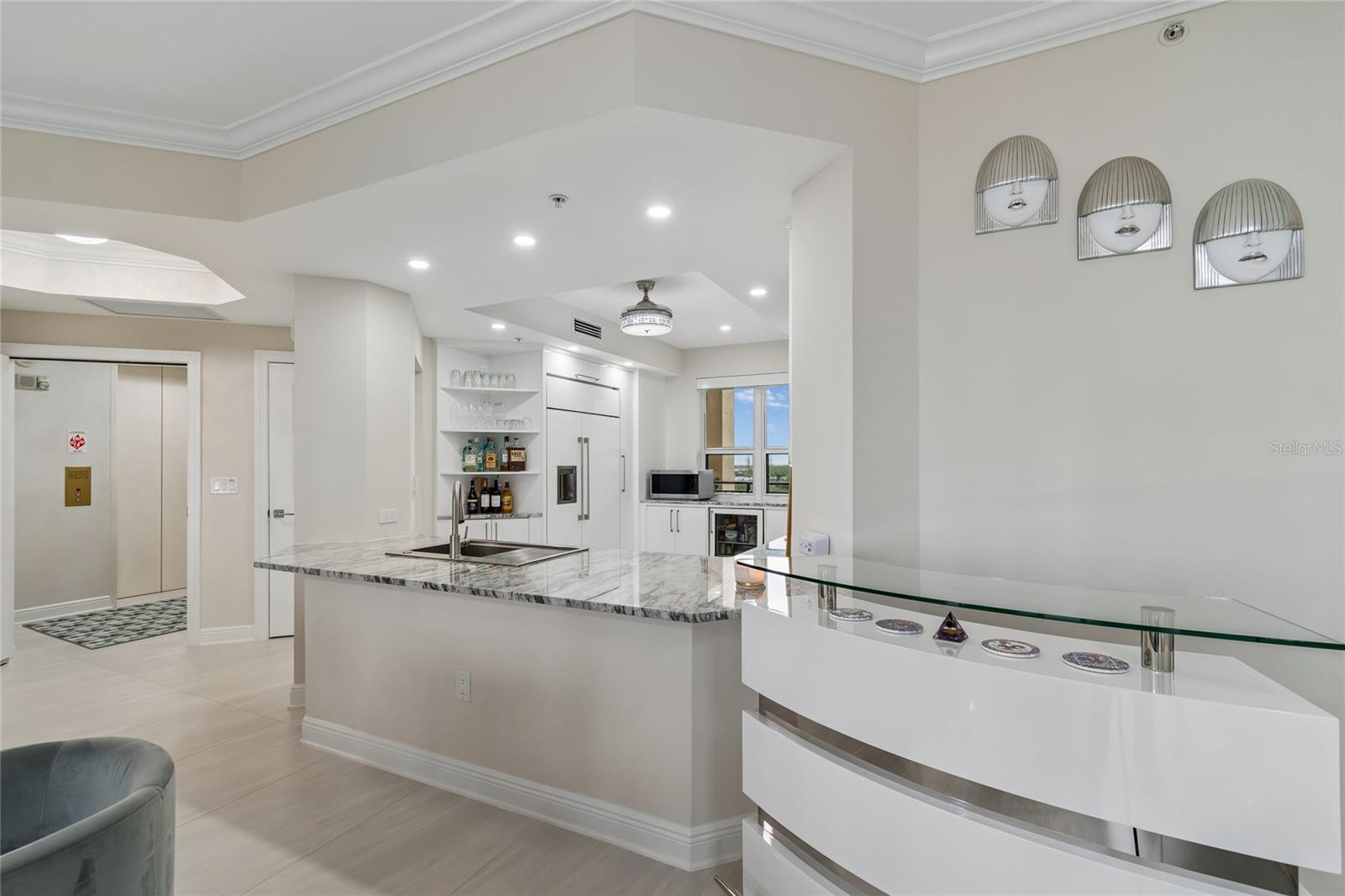 CASTILLO AT WESTSHORE YACHT CL - Residential