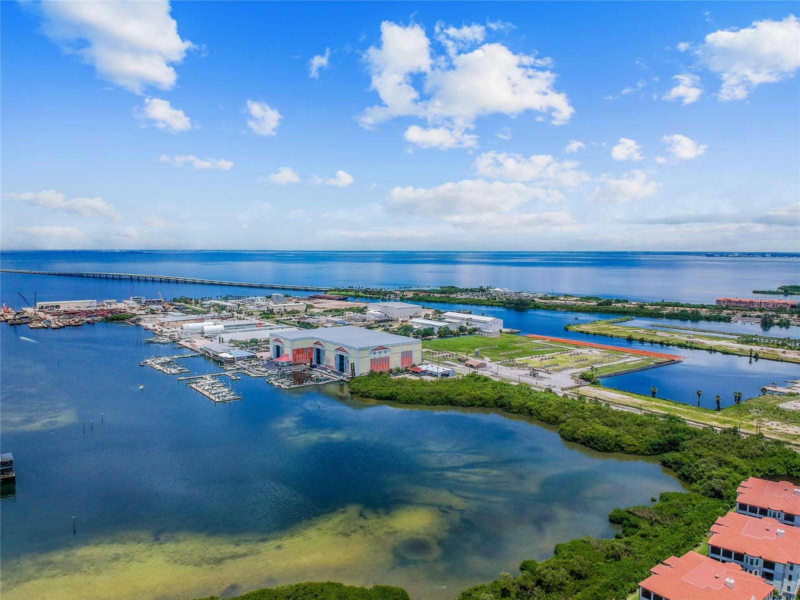 CASTILLO AT WESTSHORE YACHT CL - Residential