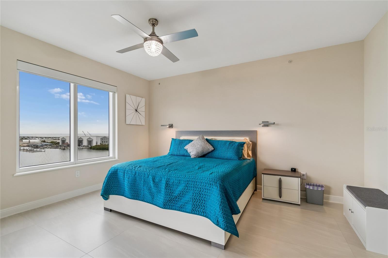 CASTILLO AT WESTSHORE YACHT CL - Residential