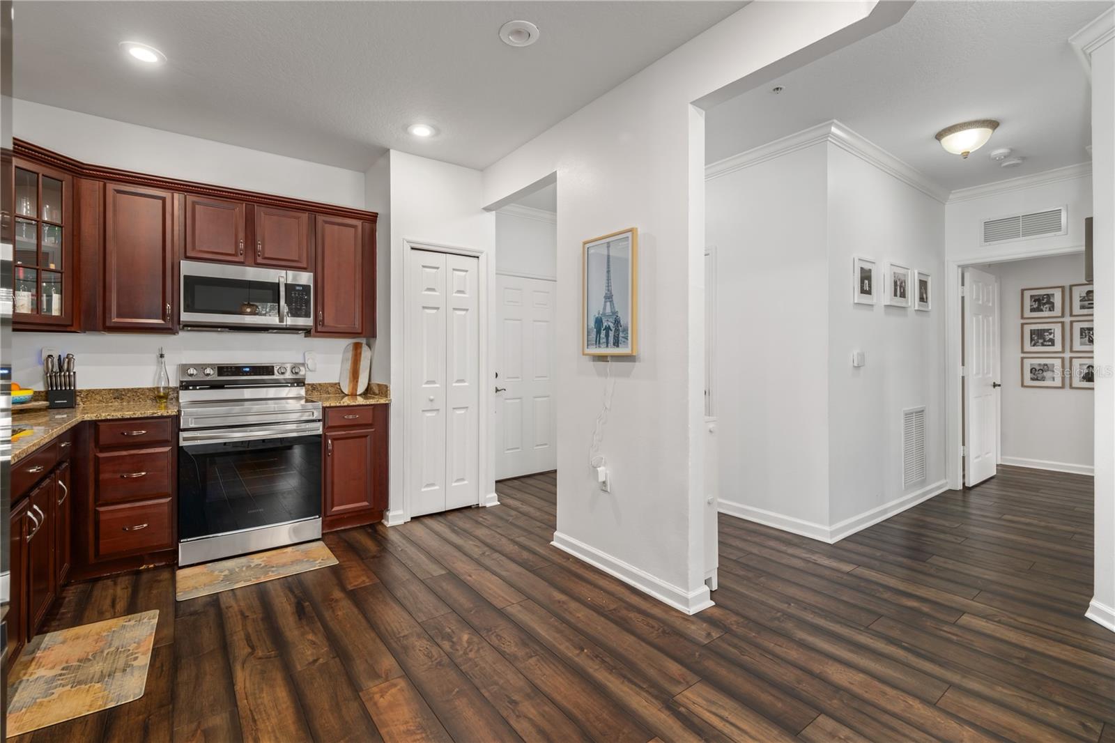 BALDWIN PARK - Residential