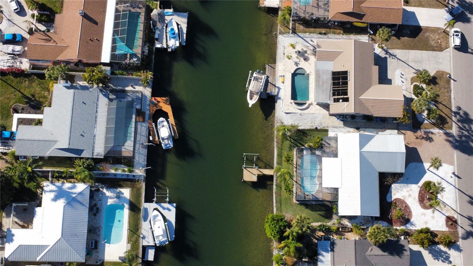 APOLLO BEACH UNIT 08 A RESUBDI - Residential