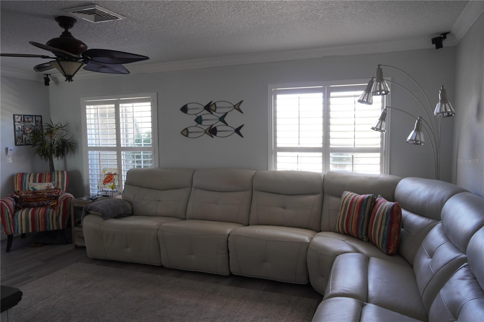 APOLLO BEACH UNIT 08 A RESUBDI - Residential