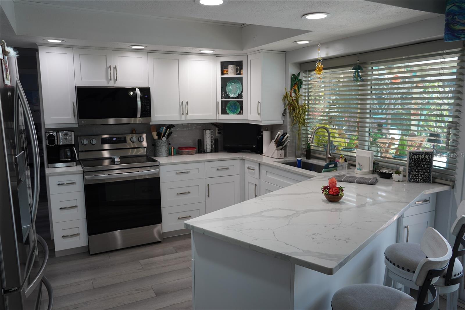 APOLLO BEACH UNIT 08 A RESUBDI - Residential