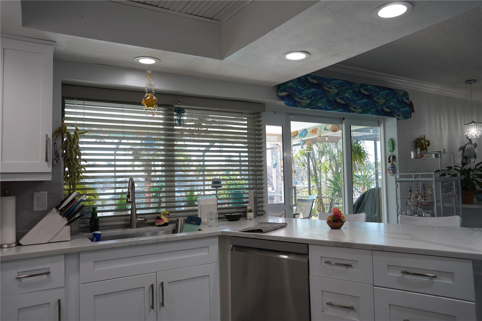 APOLLO BEACH UNIT 08 A RESUBDI - Residential