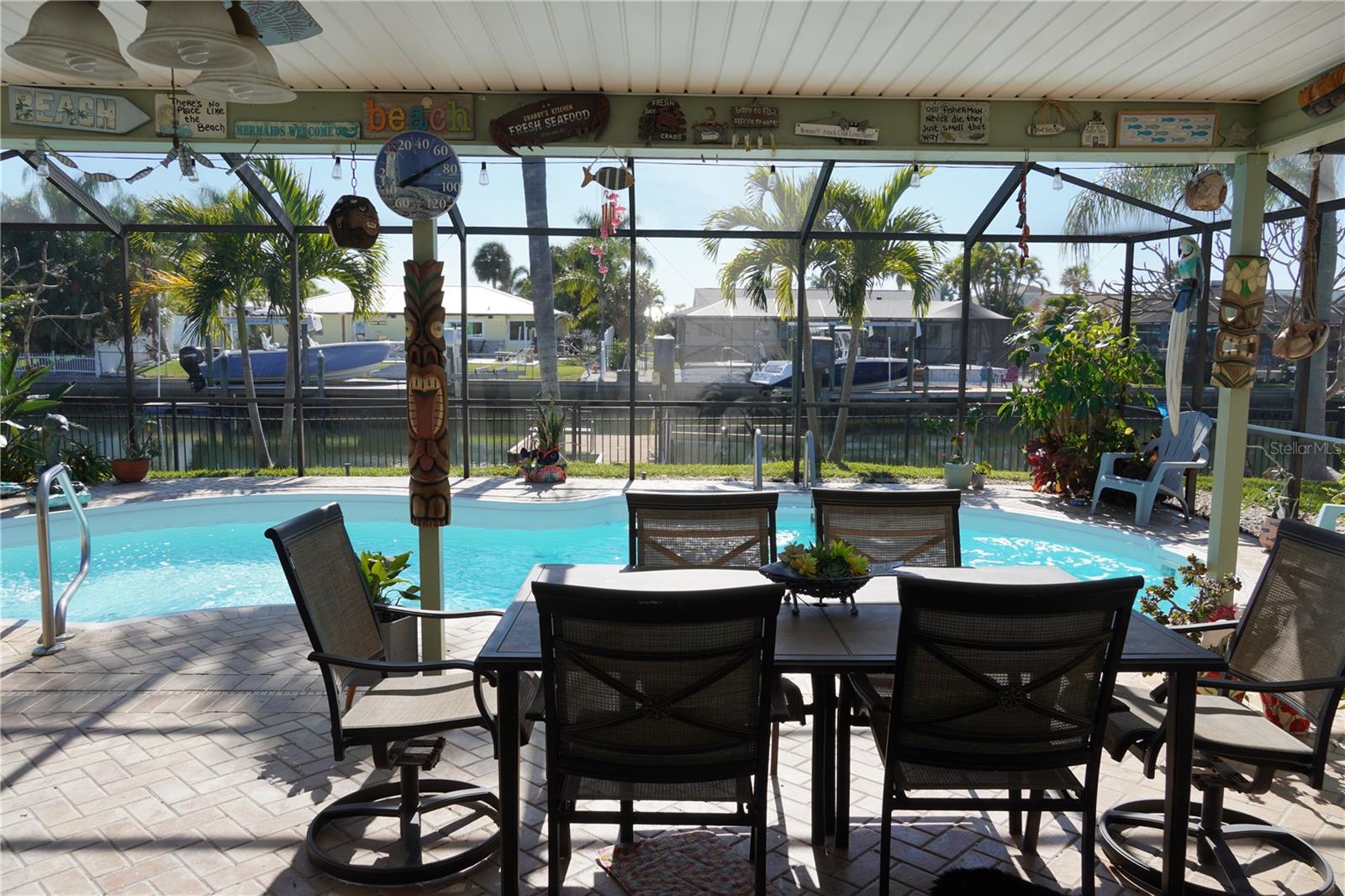 APOLLO BEACH UNIT 08 A RESUBDI - Residential