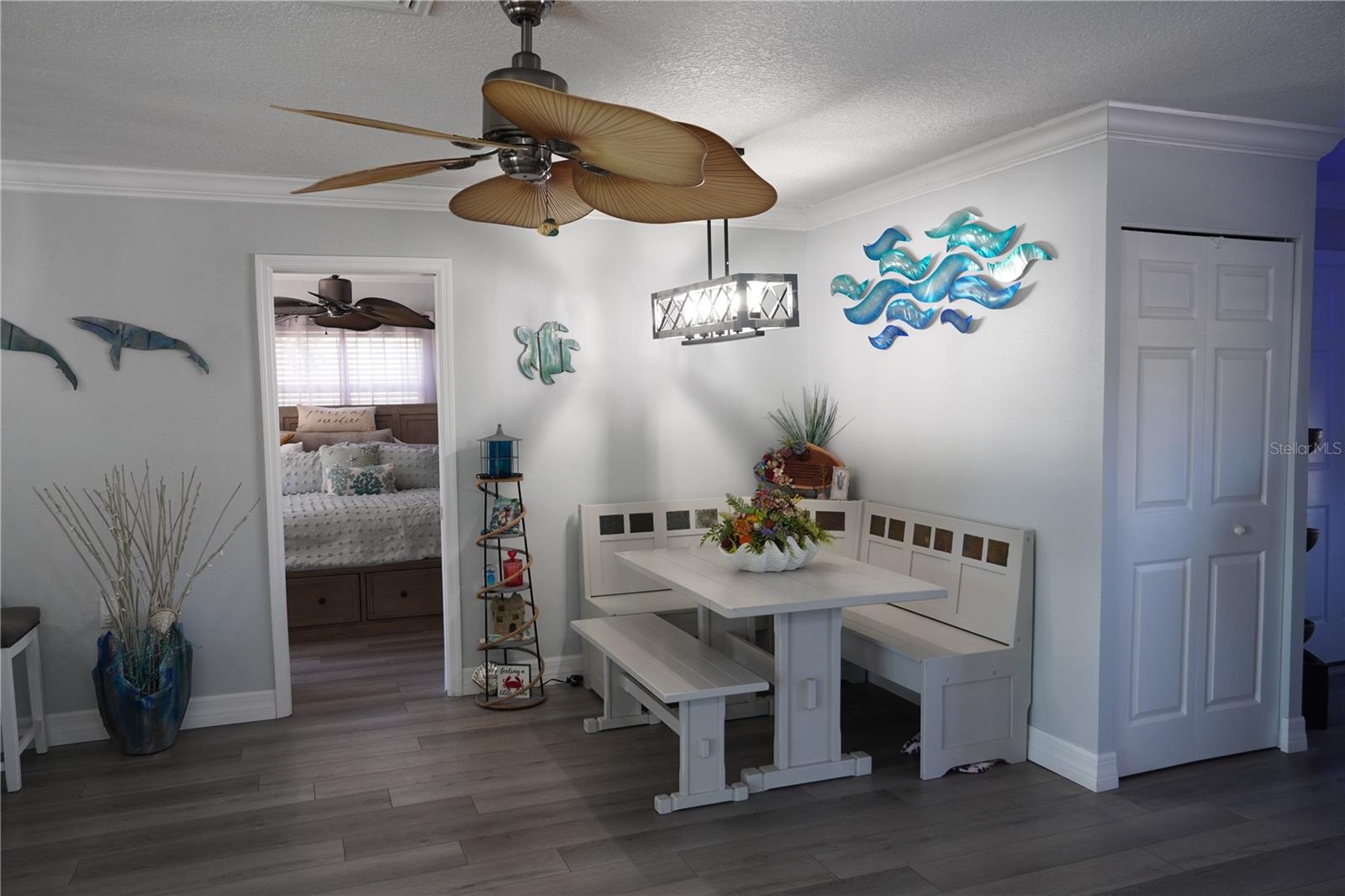 APOLLO BEACH UNIT 08 A RESUBDI - Residential