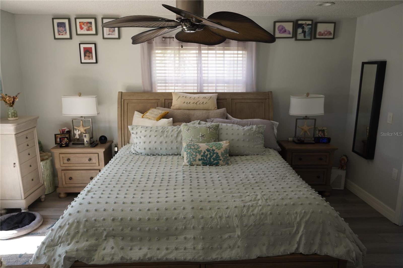 APOLLO BEACH UNIT 08 A RESUBDI - Residential