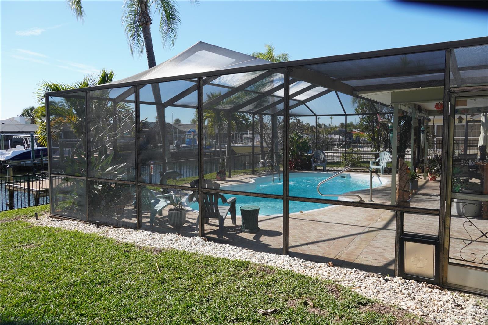 APOLLO BEACH UNIT 08 A RESUBDI - Residential