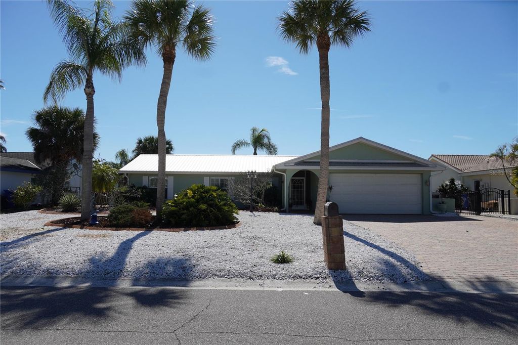 Photo of 908 Sago Palm Way, Apollo Beach, FL 33572 (MLS # TB8471130)