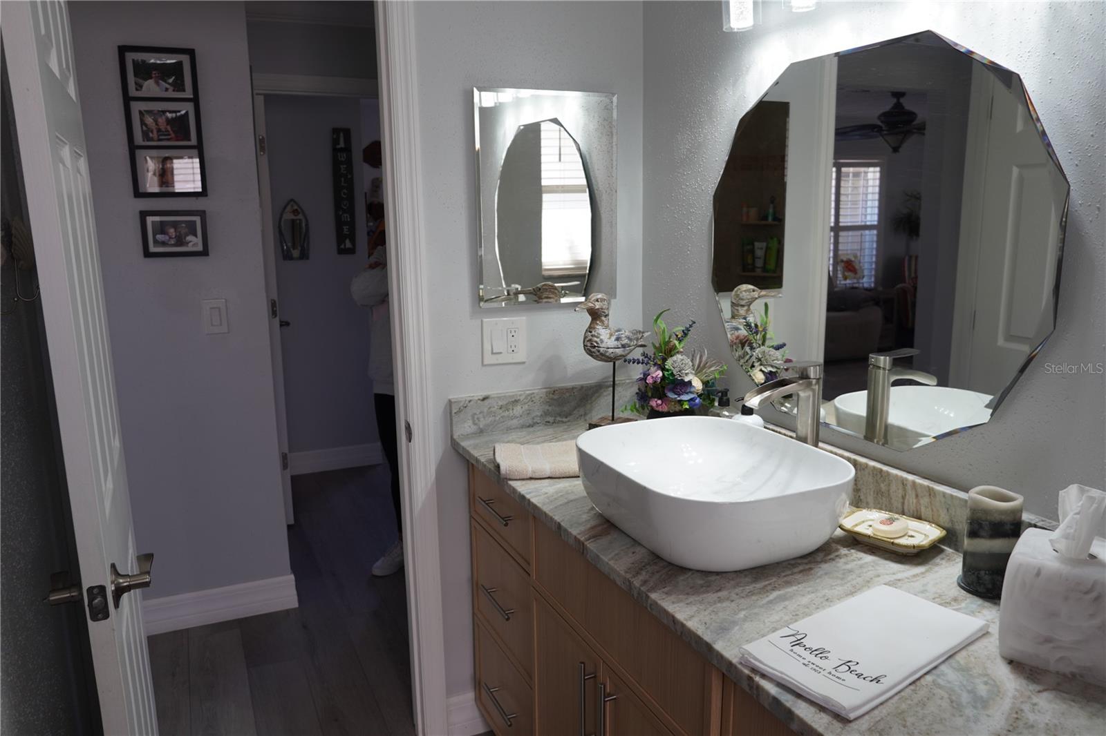 APOLLO BEACH UNIT 08 A RESUBDI - Residential