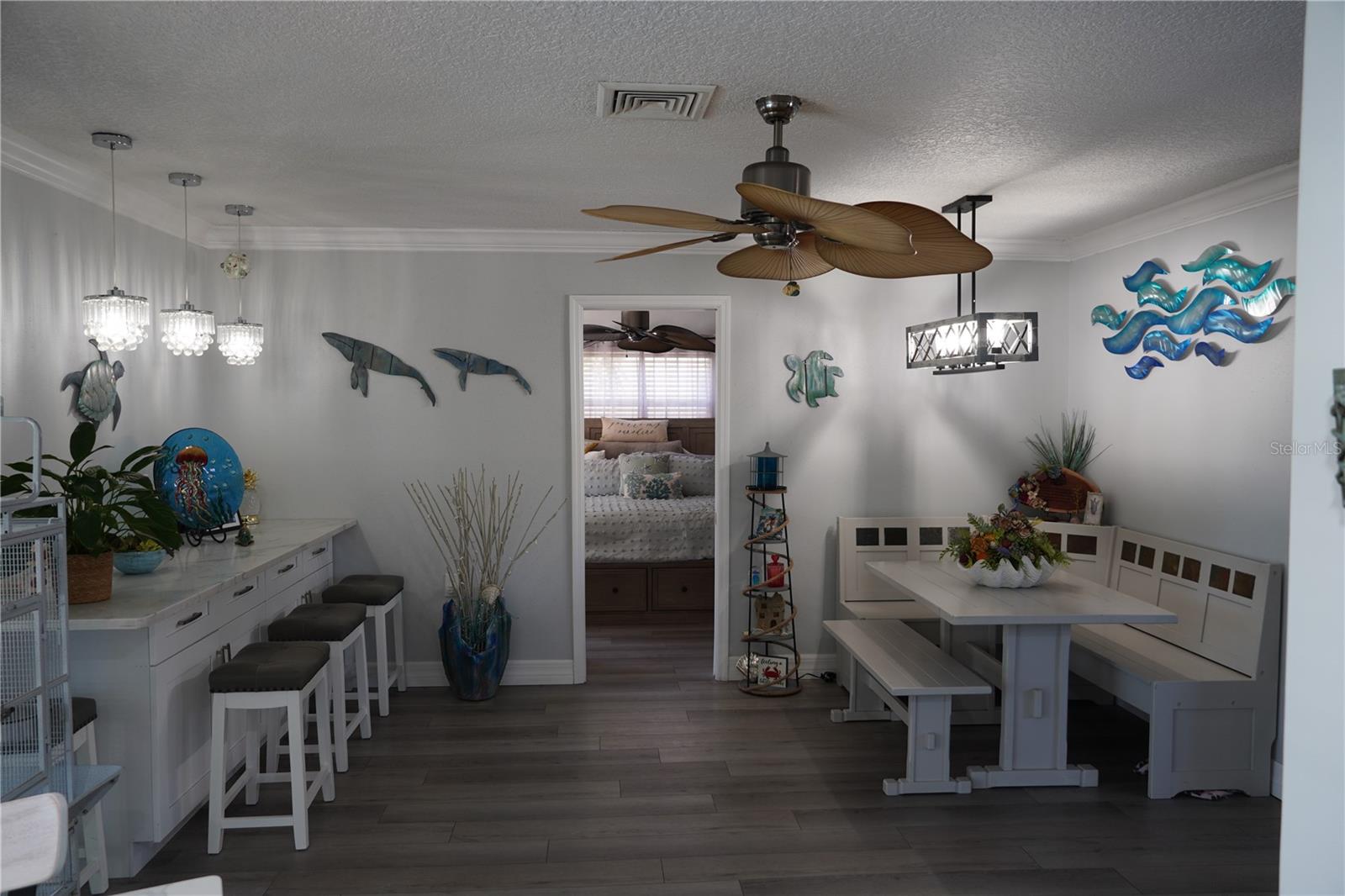 APOLLO BEACH UNIT 08 A RESUBDI - Residential