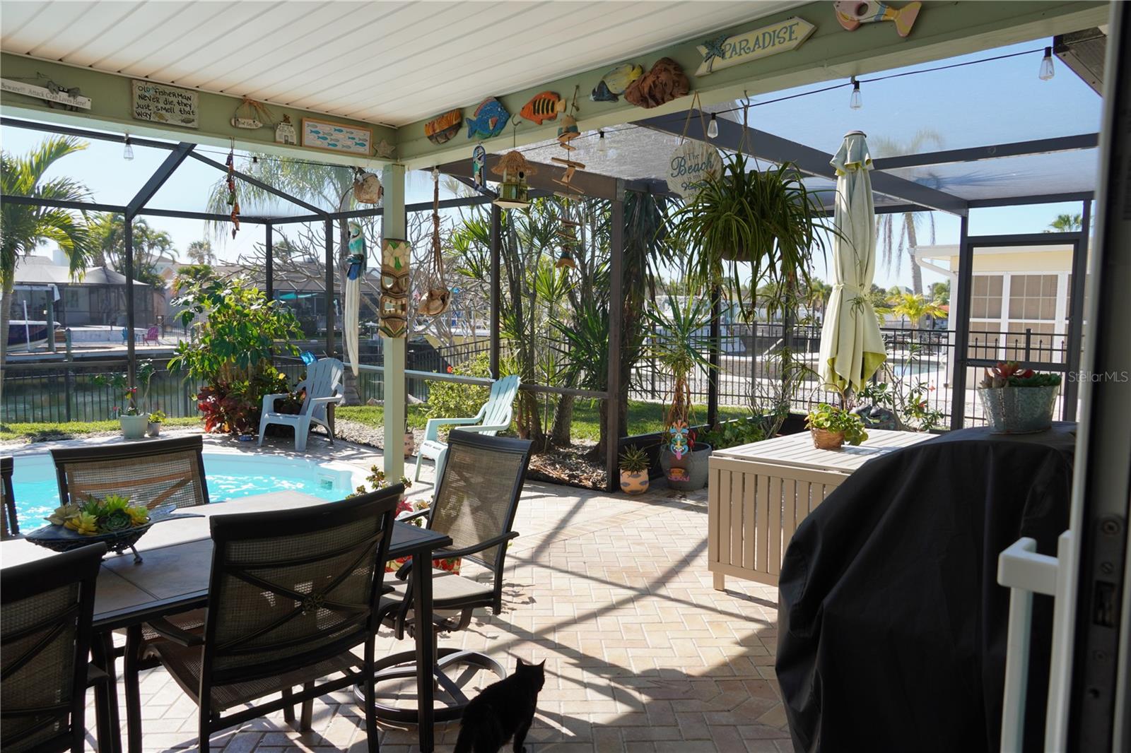 APOLLO BEACH UNIT 08 A RESUBDI - Residential